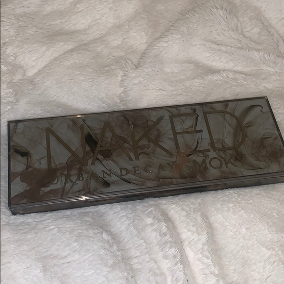 Urban Decay Naked Smokey eyeshadow palette - Picture 2 of 2